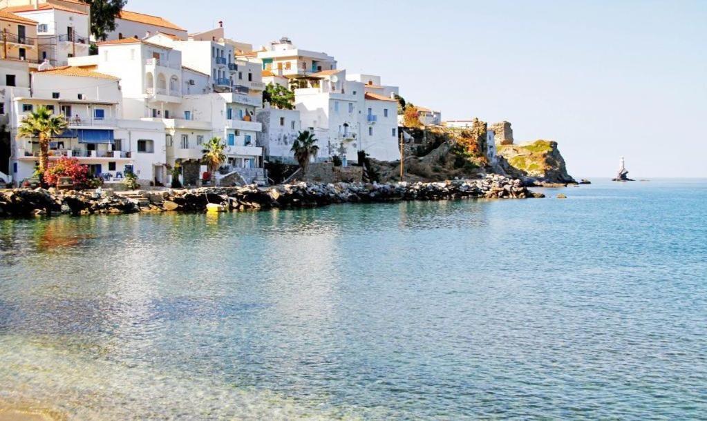 Stylish, Cozy 2-Bdr Flat In Andros Town By Explore Andros Bagian luar foto